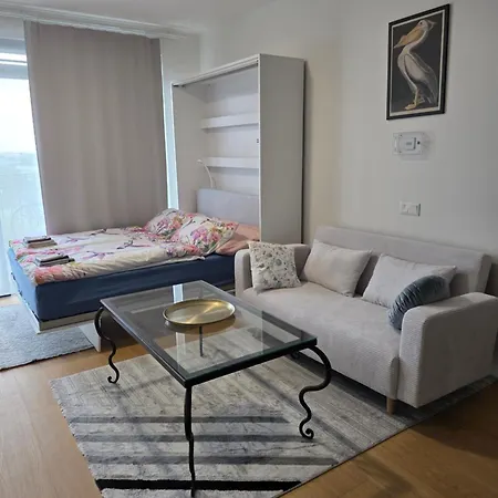 Modern On The Banks Of The Danube Apartamento *