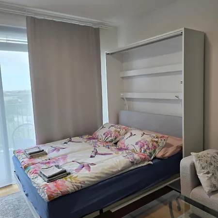 Lejlighed Modern On The Banks Of The Danube